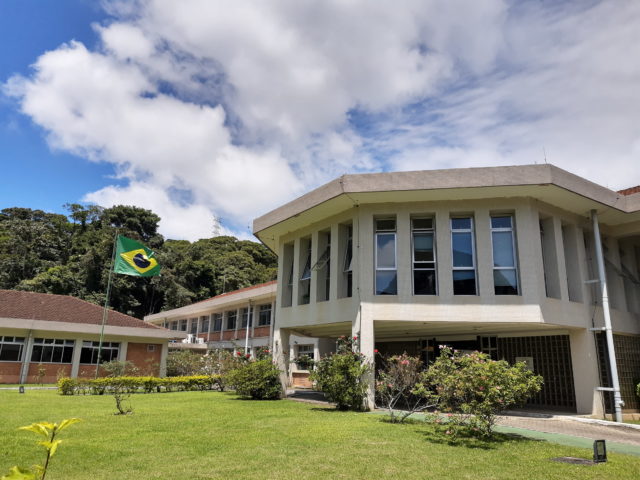Foto da frente do LNCC